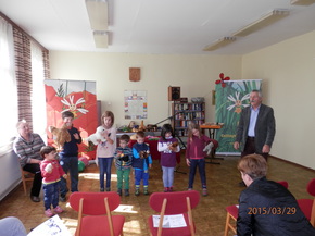 Csillaghr s bartai: zens meseprogram Ss Kroly rval