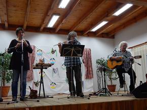 Kis-Hétrét Együttes zenés műsora Egerváron